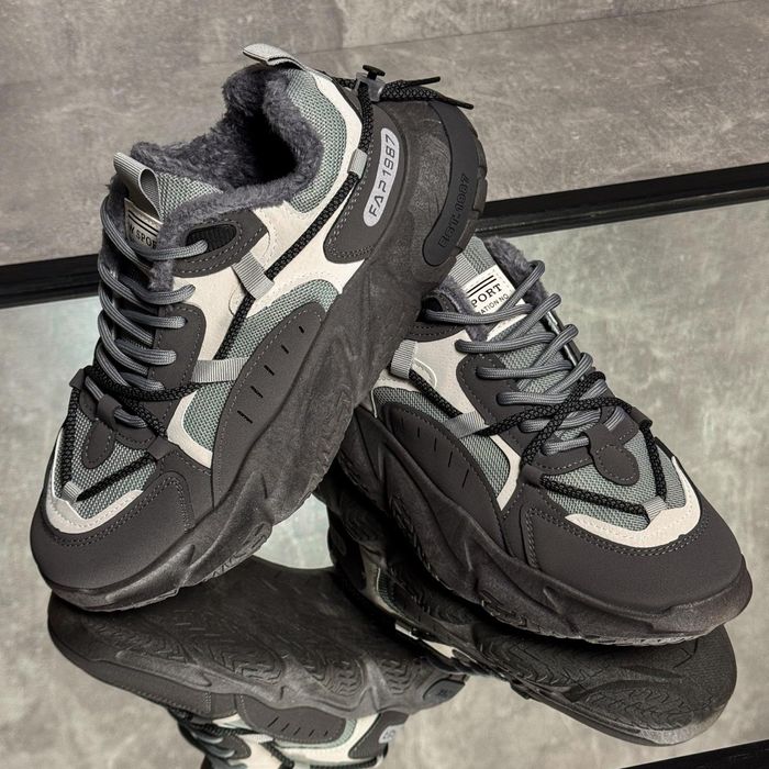 Чоловічі кросівки на зиму — відмінна якість