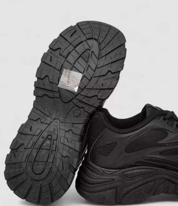 Кросівки жіночі НОВІ, розмір 38(24см)