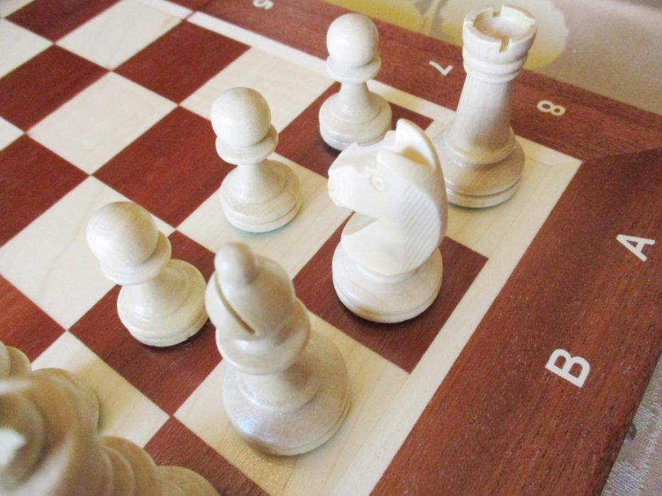 Em Madeira - Tabuleiro e peças jogo Xadrez
