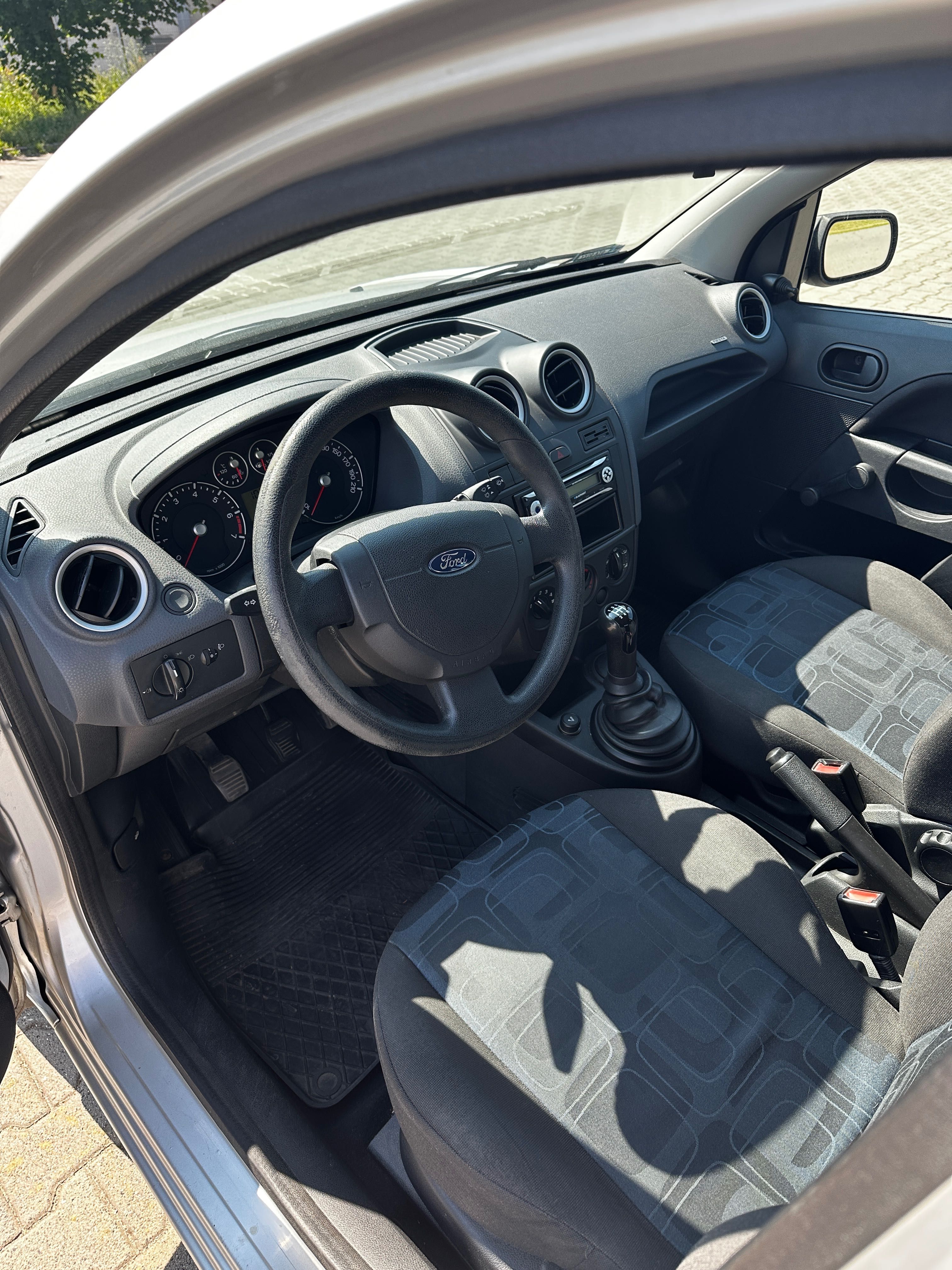 Ford Fiesta 2006 1.3 benzyna 135 tys. km b. dobry stan gotowy do jazdy