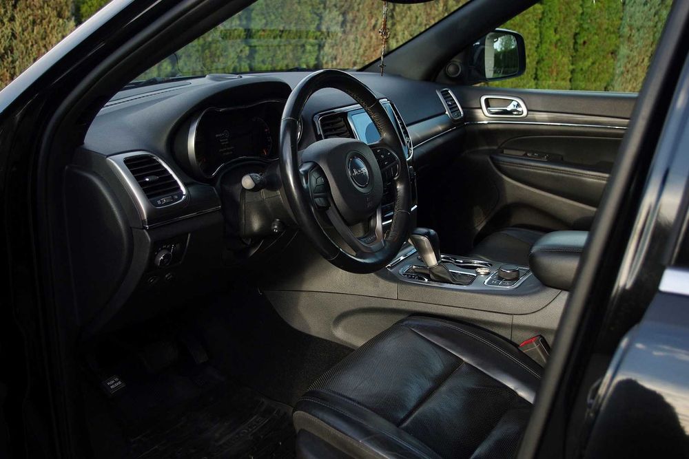 Sprzedam jeep grand cherokee