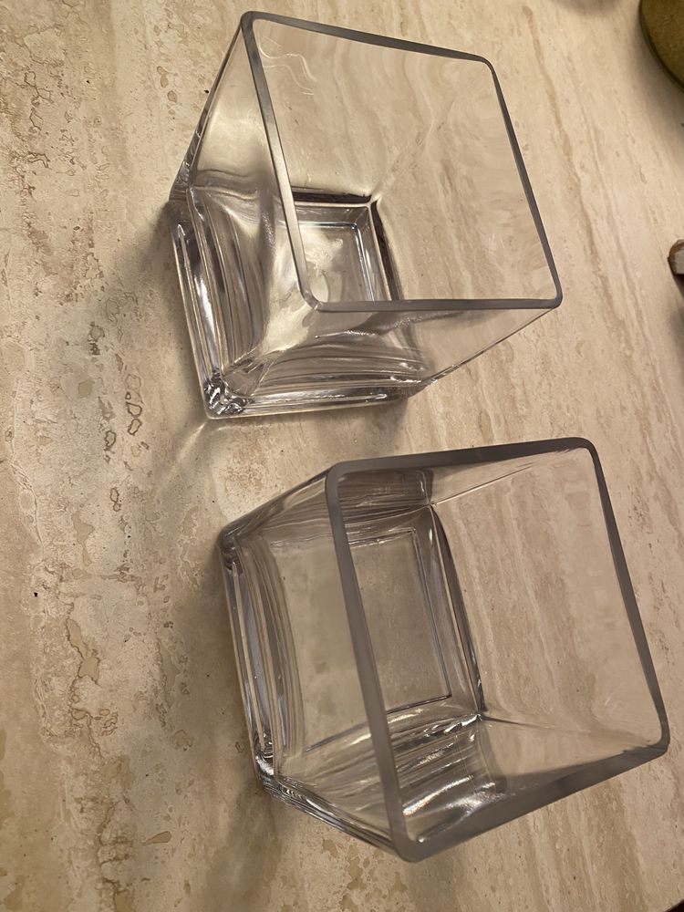 Vendo conjunto de 2 frascos decorativos em vidro