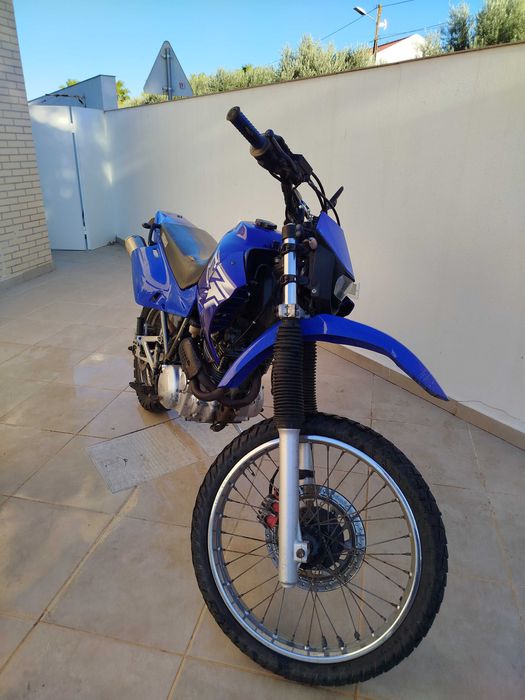 Moto Yamaha XT600E