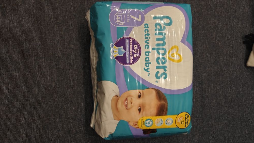 Pieluchy Pampers Active Baby rozmiar 7