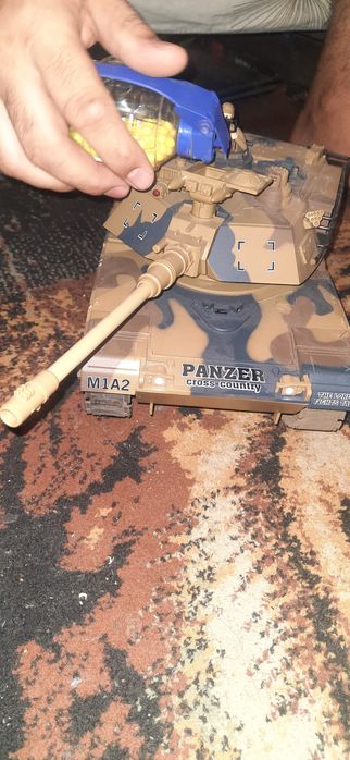 Танк на пульте управления