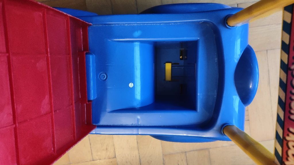 Samochód do odpychania się nogami dla dziecka, do naprawy