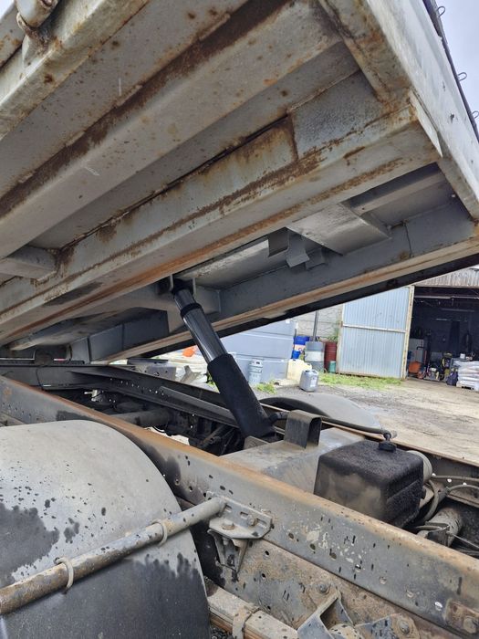 IVECO 35C12 samochód ciężarowy