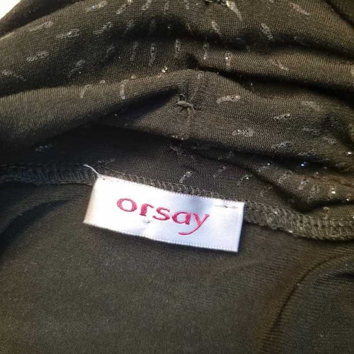 Sylwestrowa czarna sukienka