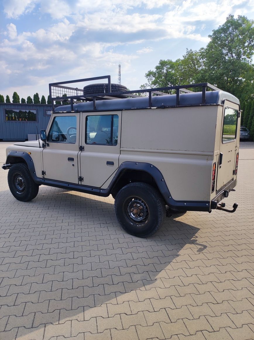 Land Rover Defender Santana