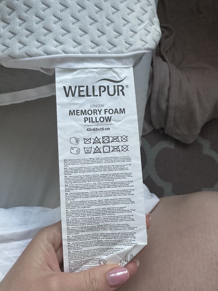 Poduszka wellpur z pianką termoelastyczną - memory foam pillow LYNGEN