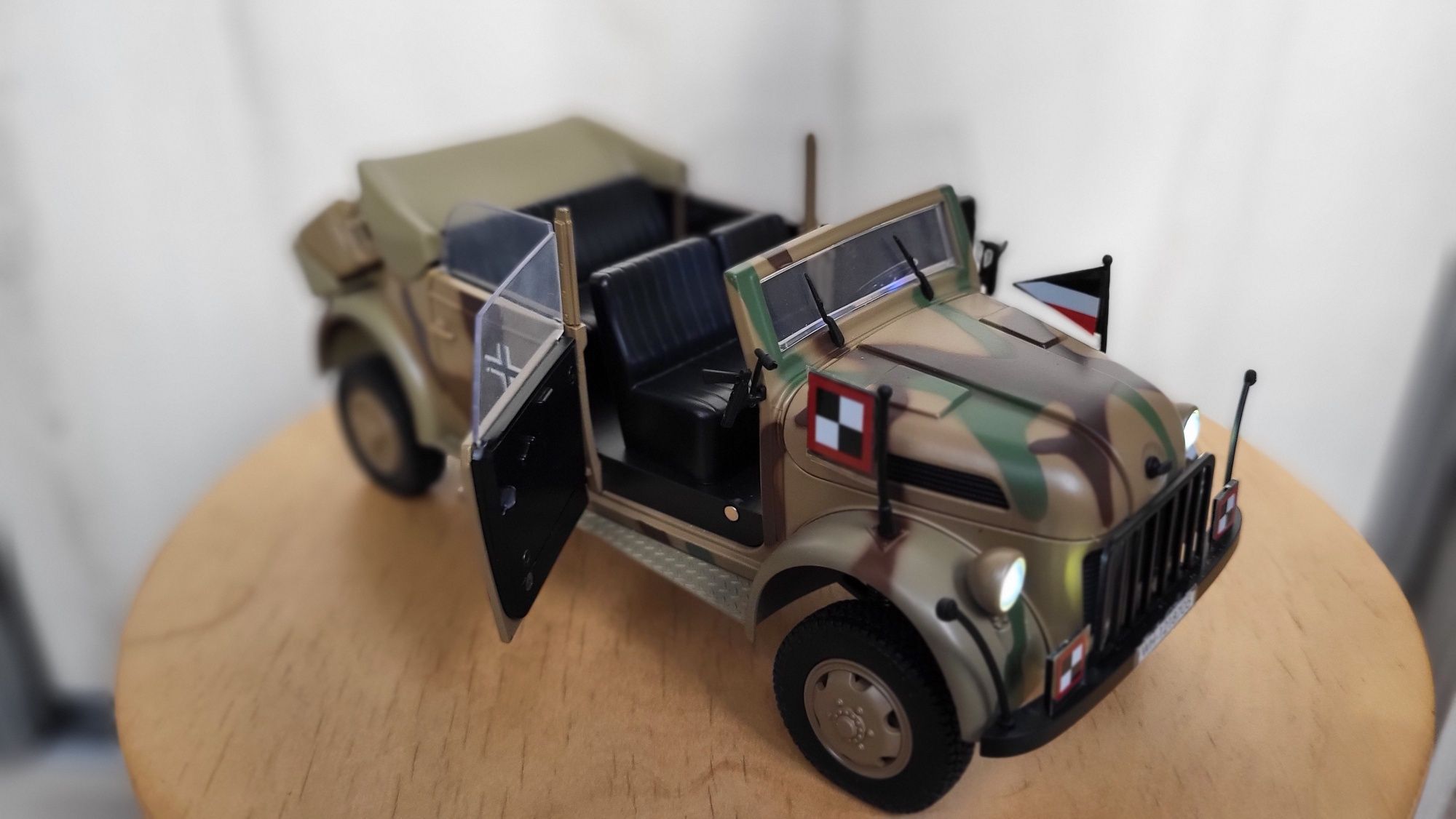 Model rc STEYR 1500 1/18
