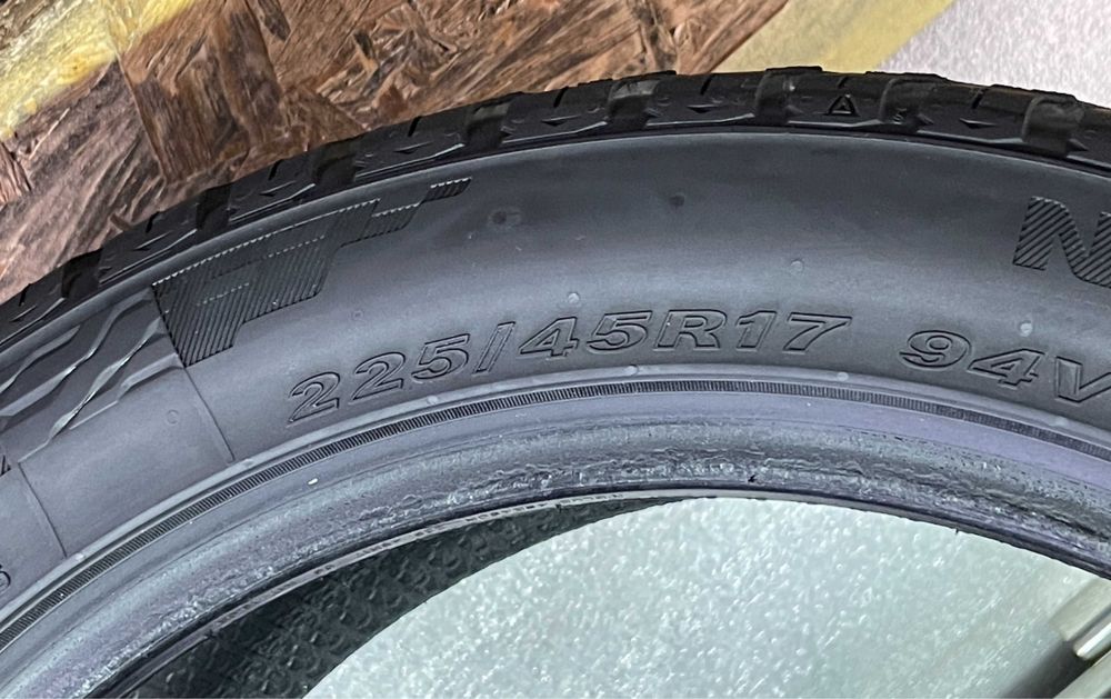 Автошини колеса резина 225/45 R17 Nexen Nblue 4S зимові 2020 рік