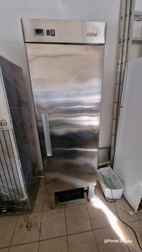 Congelador vertical inox