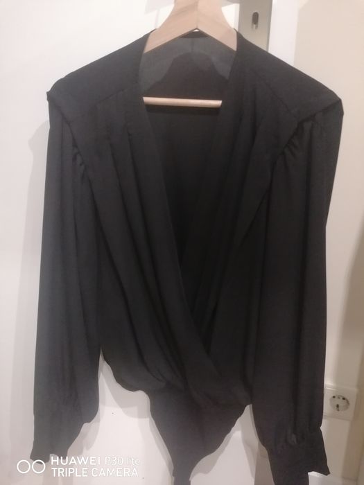 Blusa Senhora preta muito fina