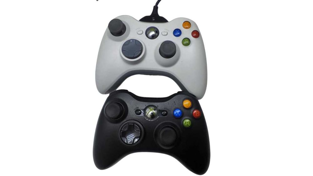 Konsola Xbox 360 E 500GB - 2x pad - kinect - 4x gra - MEGA ZESTAW