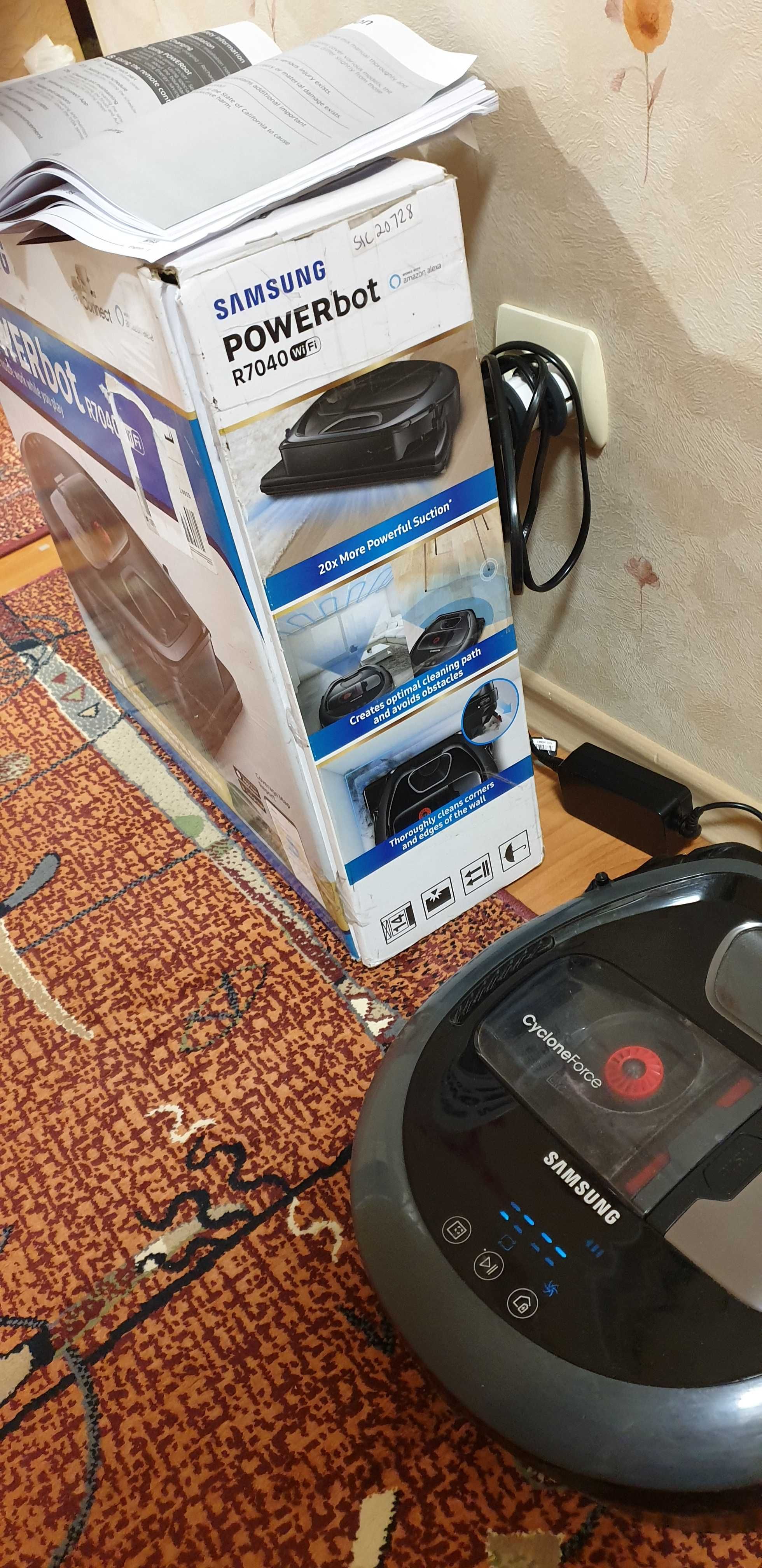 Робот пылесос Samsung Powerbot R7040 Wi-Fi