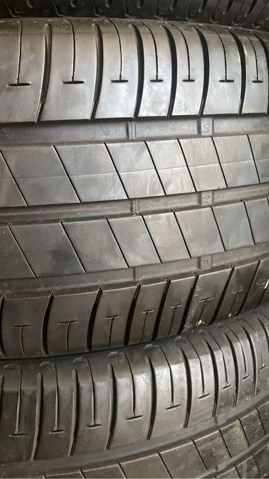 Mais de 2000 pneus em stock a partir de 25€/Un