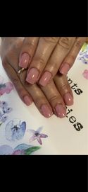 Manicure hybrydowy