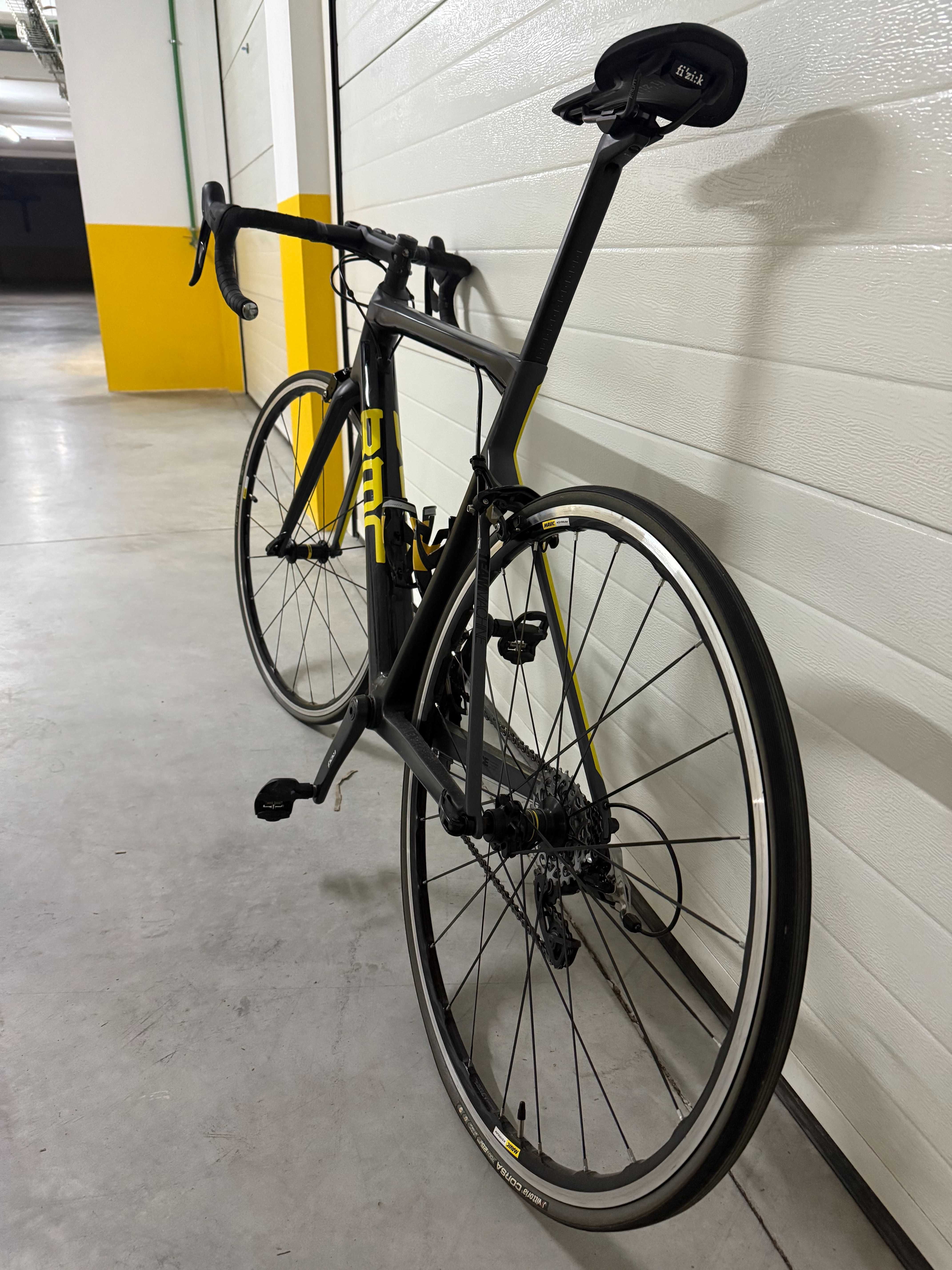 Bicicleta de estrada BMC Team machine