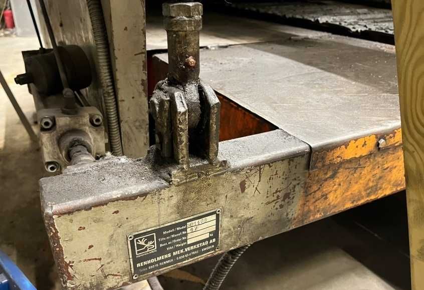Gilotyna do stali Ursvik GST330 max 10mm Pneumatyczno-Hydrauliczna