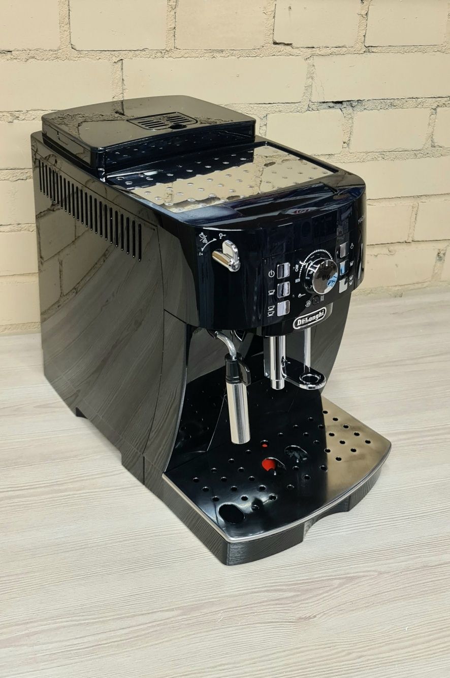 Кофемашина Delonghi Magnifica S.Италия. Гарантия