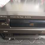 Leitor de CDs Technics mod. SL P177A