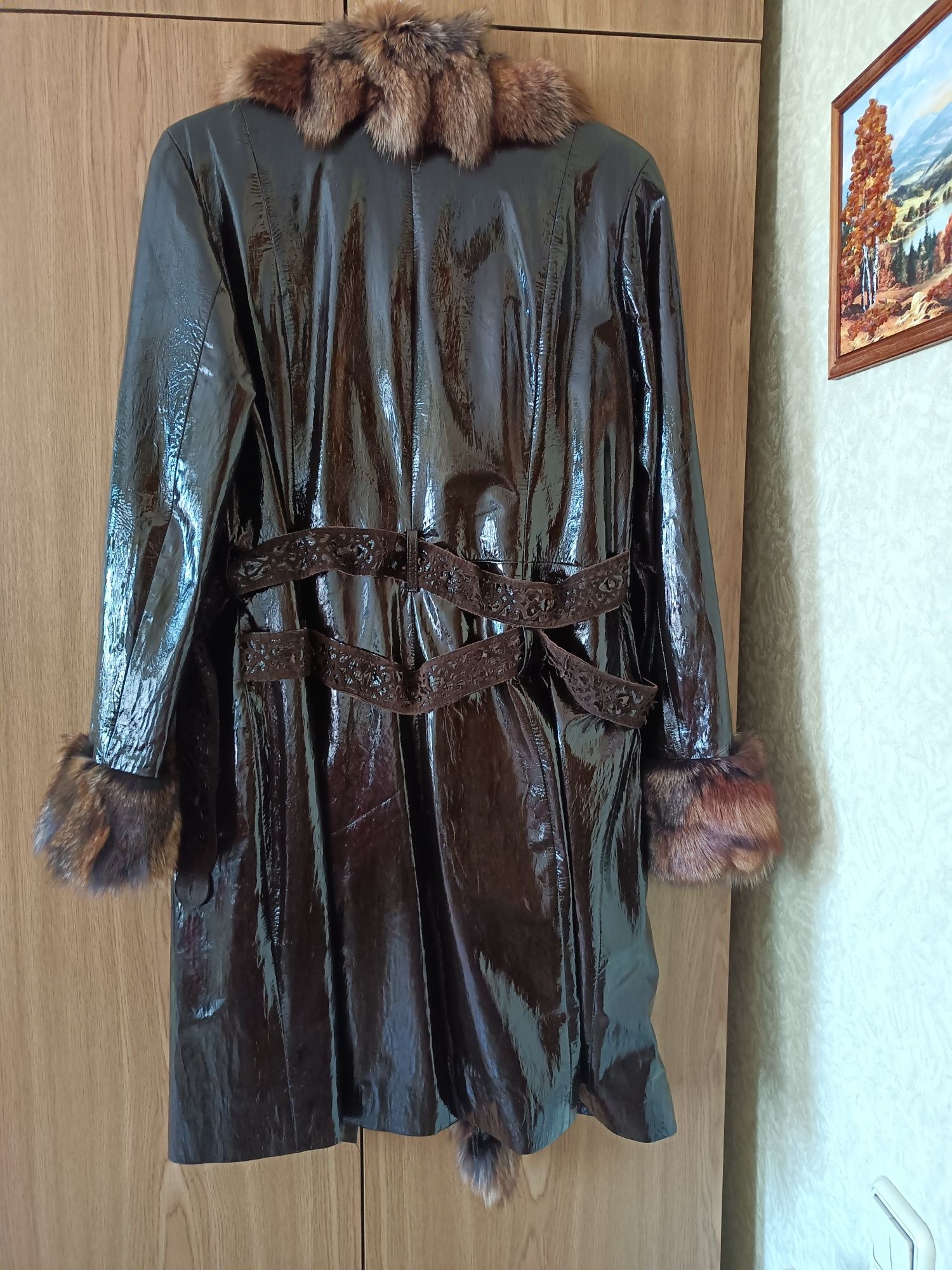 Продам шкіряний плащ,48