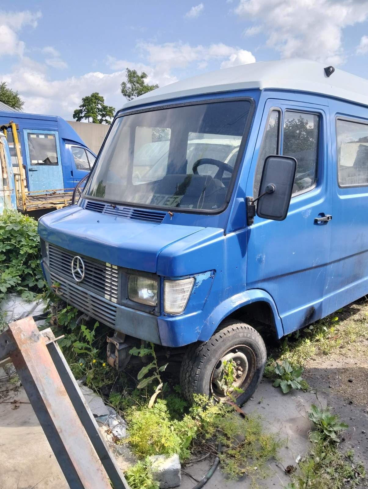 Продам мерседес 208