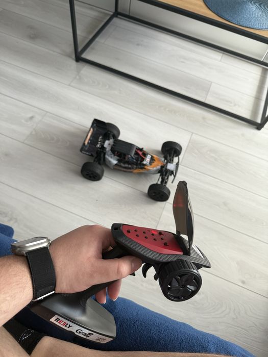 Model RC Reely Buzz 2.0 2WD elektryczny skala 1/10 | Zadbany | Zestaw!