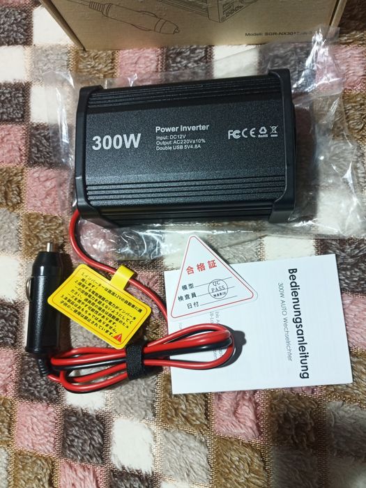 Перетворювач напруги LEICESTERCN 300W Інвертор (12V-220V, 2x USB 2.4A,