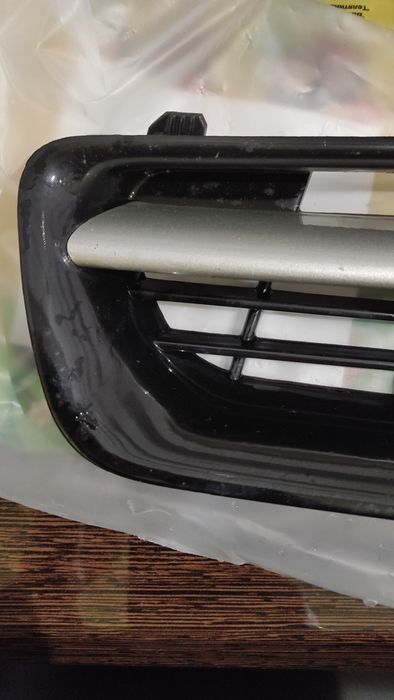 Решітка бампера renault megane 2 (ніздрі)