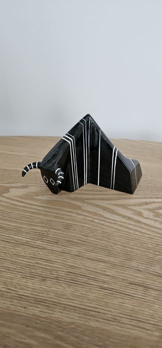 Porcelanowa figurka byk Hossa Ćmielów