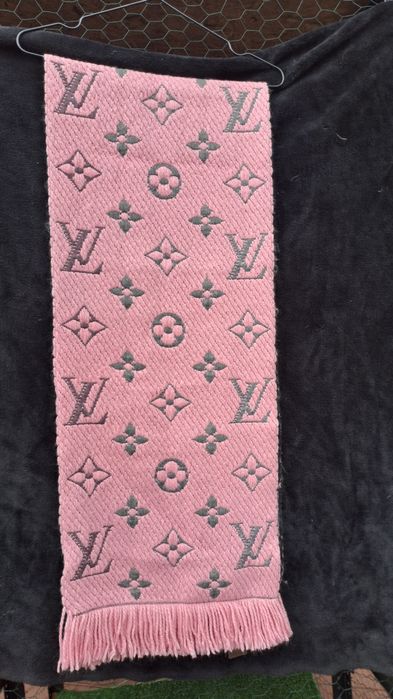Szalik Louis Vuitton logomania pink. Wełna I jedwab