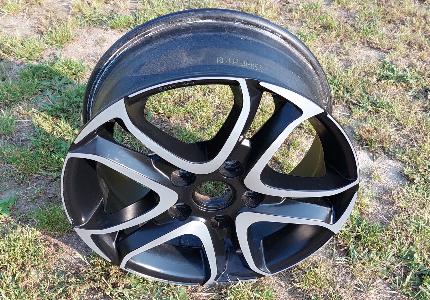 alufelga orginalna hyundai R15 5x114,3  i30 W114605
