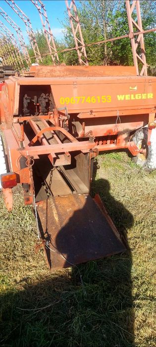 Прес підбирач WELGER AP 52