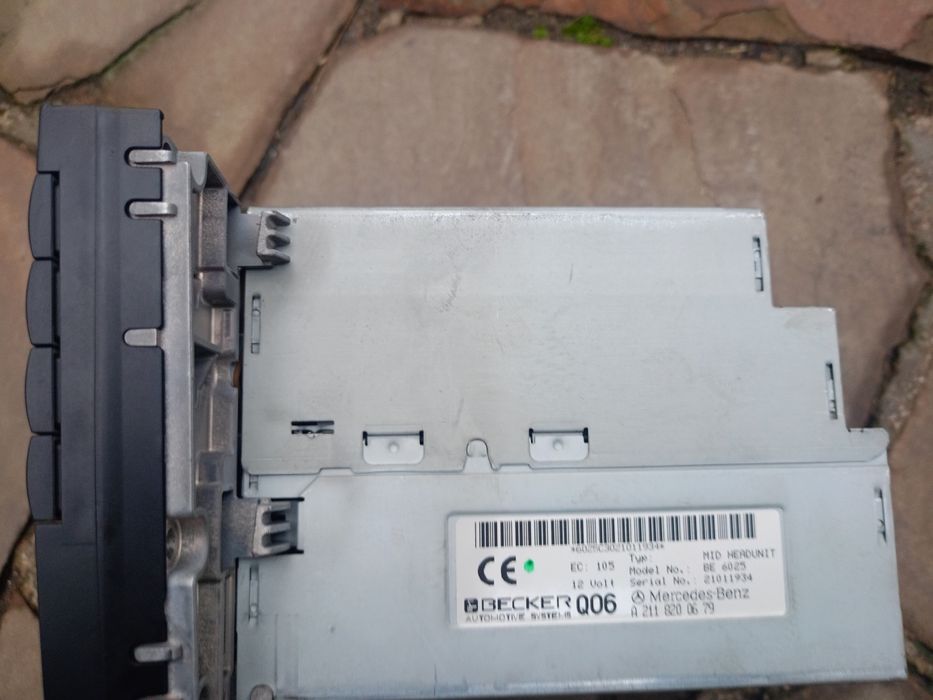 W211 магнітола command з AUX