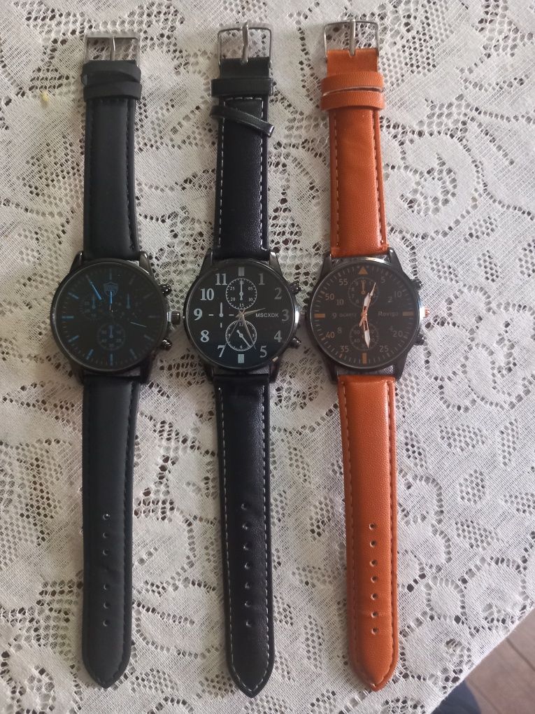 Vendo conjunto de três relógios novos nunca usados