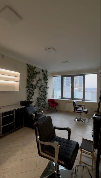 RIVERSTONE! Оренда перукарської зали під ключ. ГЕНЕРАТОР!!! + ECOFLOW.