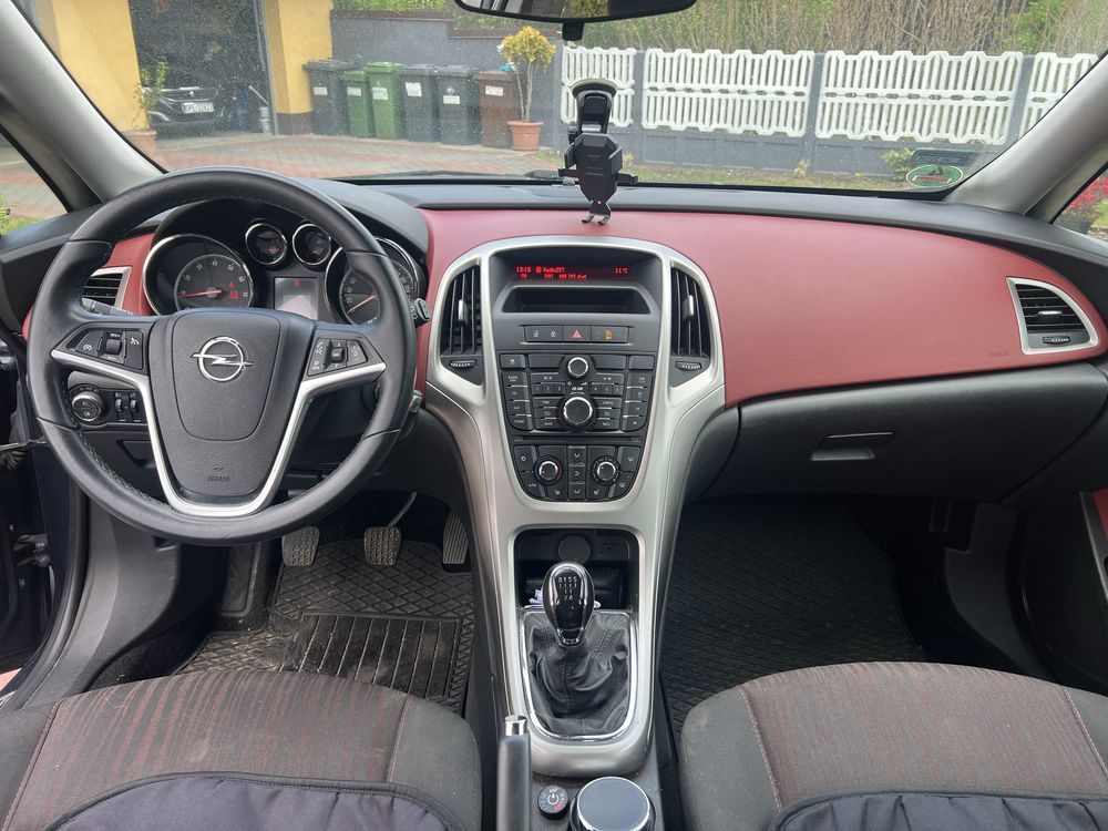 Sprzedam Opel Astra J 1.4 benzyna z gazem 1 właściciel w PL