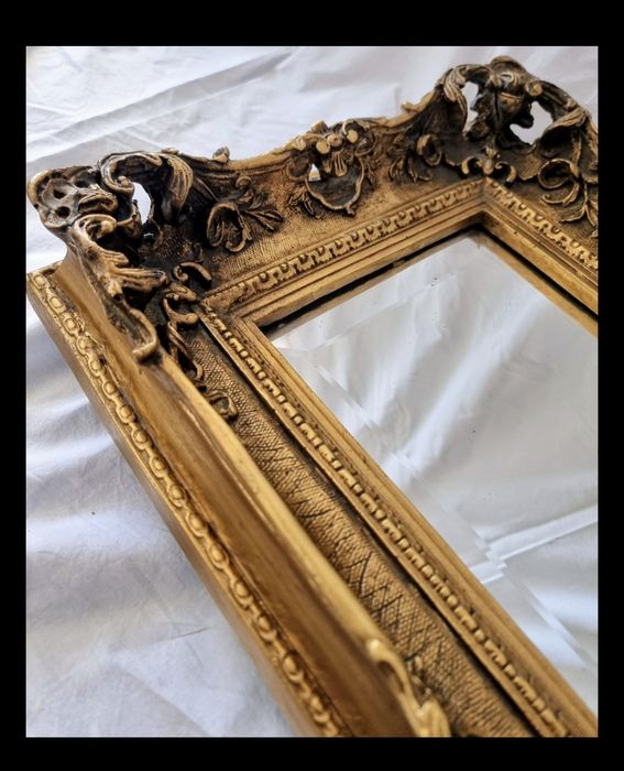 Espelho de parede antigo