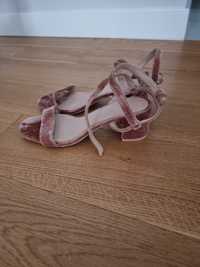 Welurowe letnie sandały na obcasie, H&M, 38