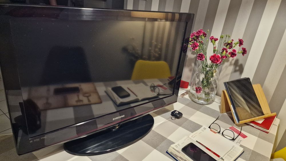 Telewizor Samsung LE32C450 32", bardzo dobry stan HD HDMI
