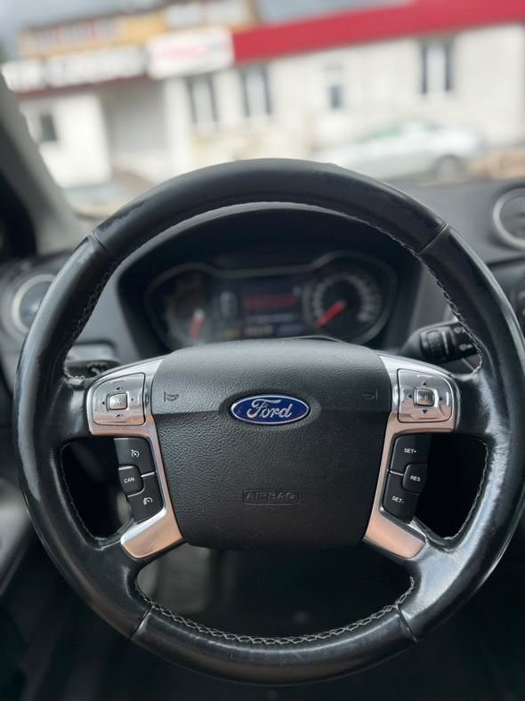 Ford Mondeo 2014r. bogate wyposażenie. !Uszkodzona skrzynia!