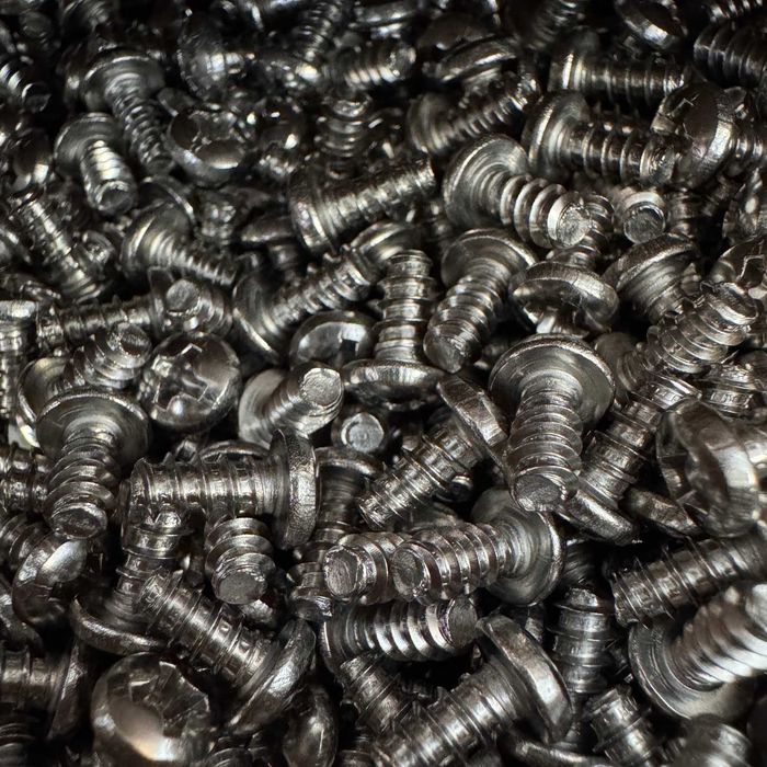 Śruby wkręty krzyżowe nierdzewne 304PB M4x8 z płaskim ogonem 2500 szt.