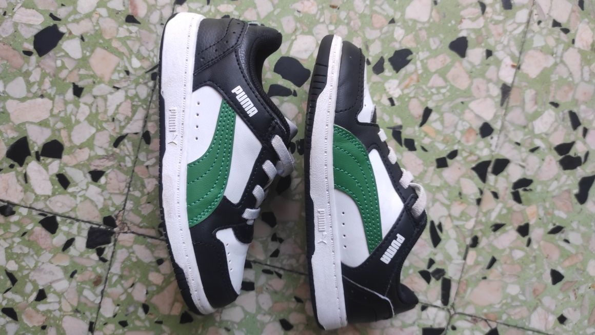 Sapatos Puma de crianza tamanho 27