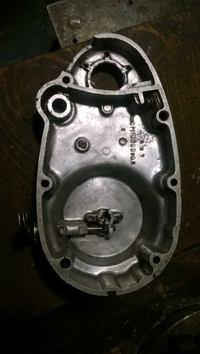 Тормозна лап  Гальмівні барабани Карпати-2, двигун V-50M ,Ключ свічний