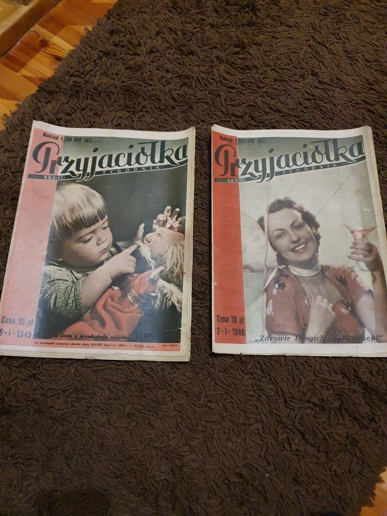 Dwa egzemplarze tygodnika Przyjaciółka, rok 1949