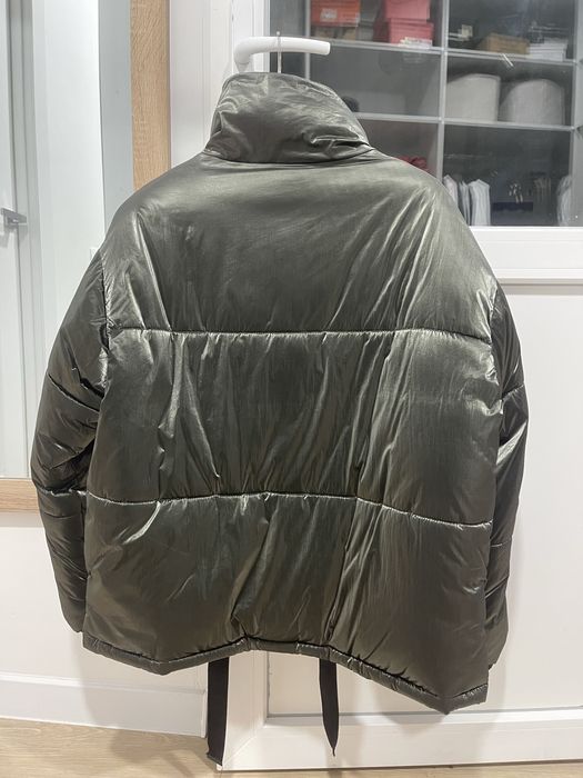 Продам курточку женскую Replay