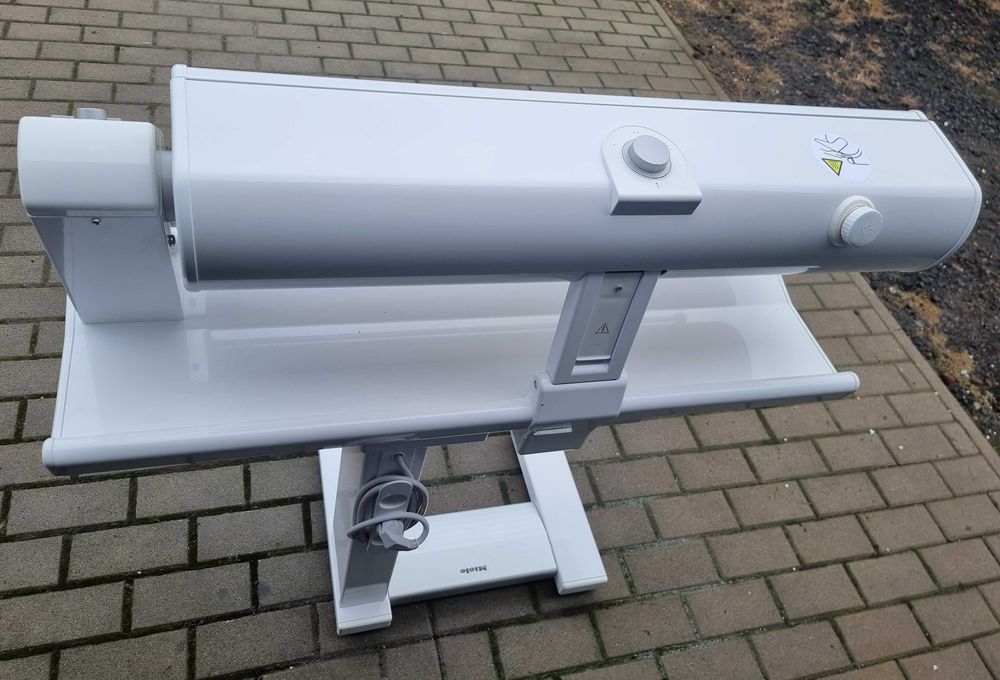 Urządzenie do prasowania, magiel Miele B 995 D z funkcją pary,składany