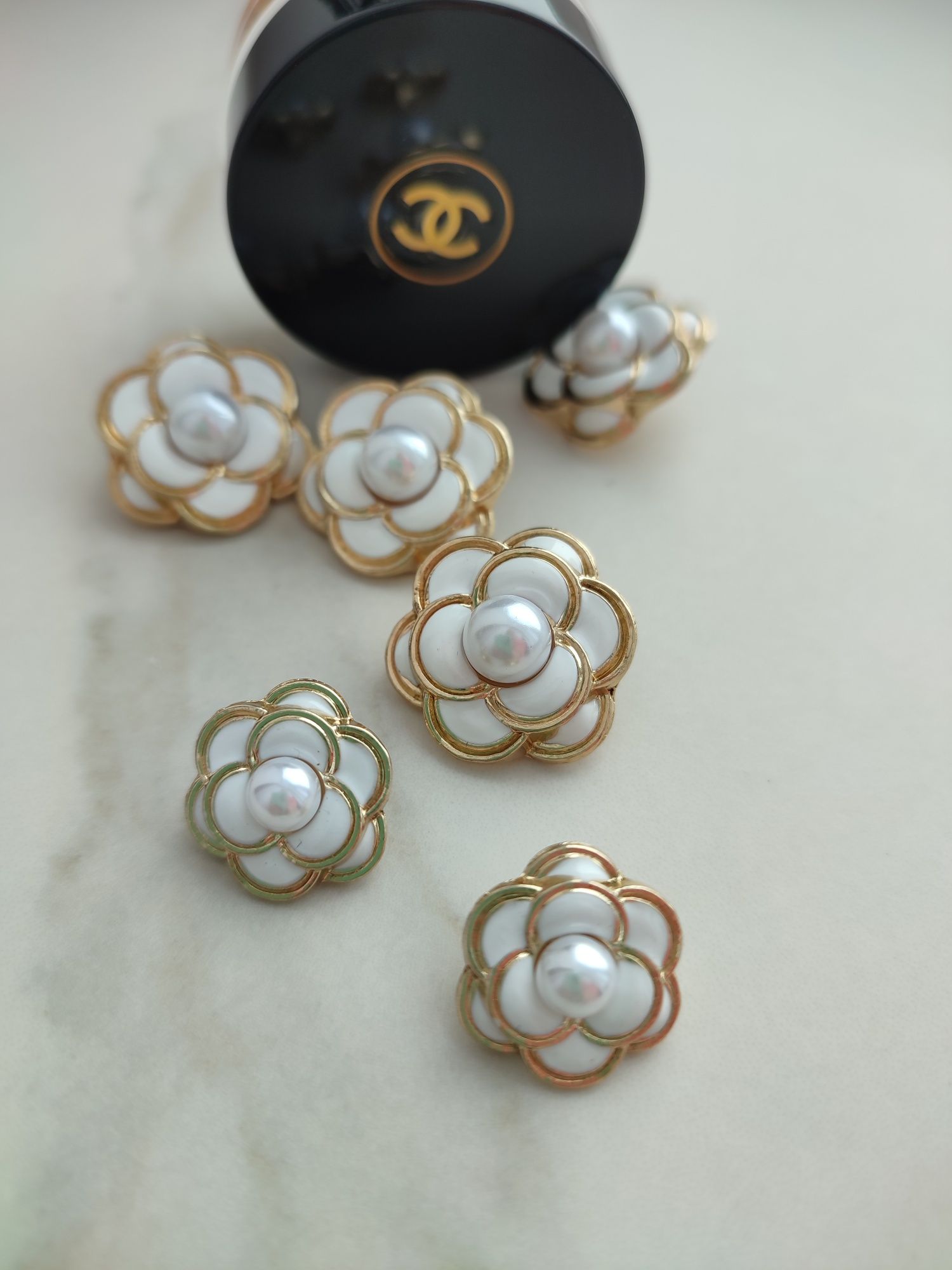 Пуговицы Chanel 20 mm, бирки,составник